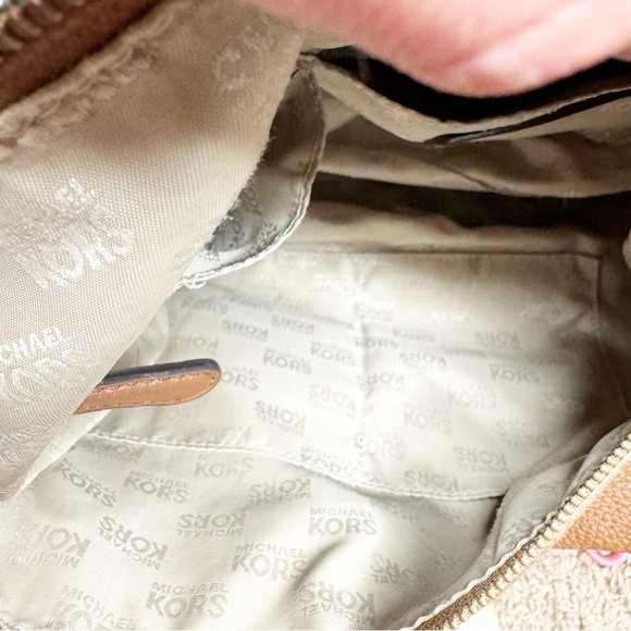 MICHAEL KORS "Fulton" Genuine‎ Pebbled Leather Medium-to-Large Tan Shoulder Bag - Picture 10 of 11